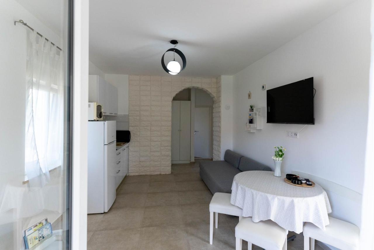 Briuni Riviera Apartment Пула Экстерьер фото