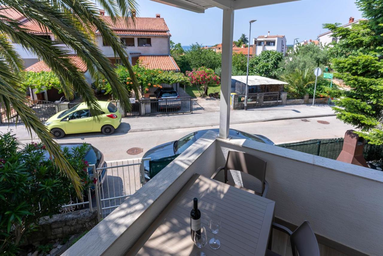 Briuni Riviera Apartment Пула Экстерьер фото