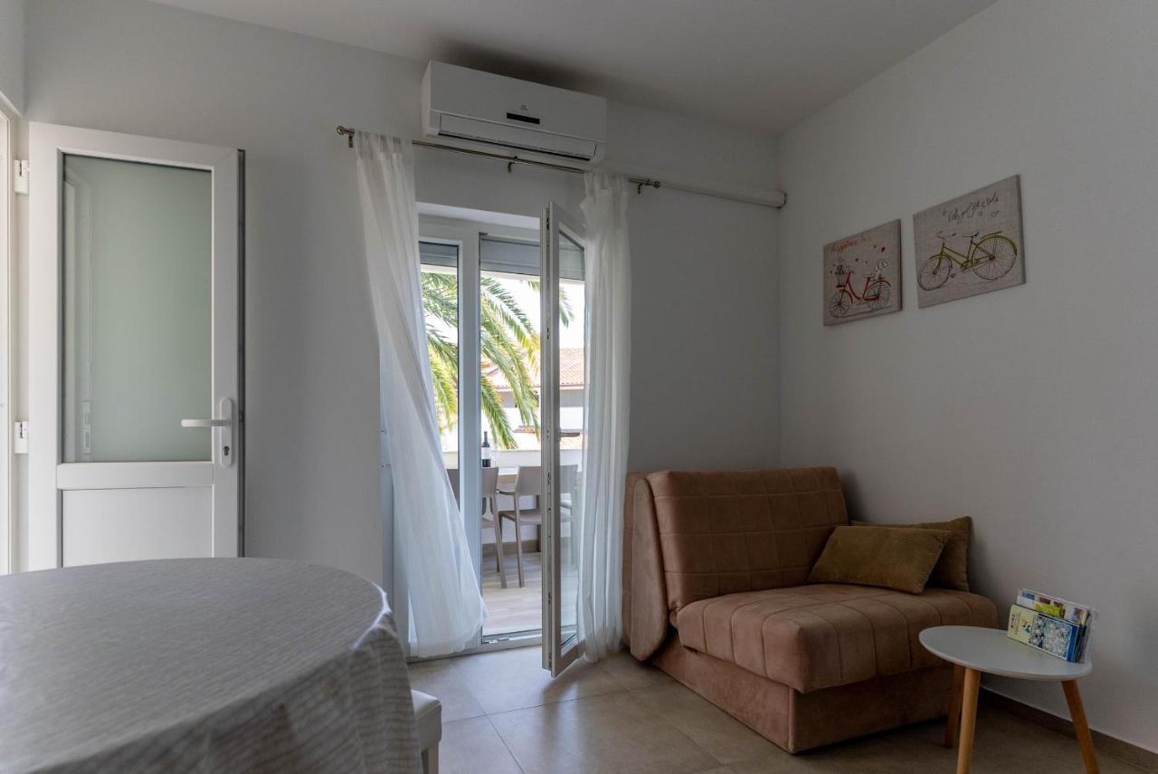 Briuni Riviera Apartment Пула Экстерьер фото
